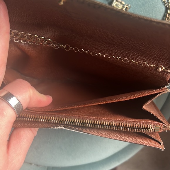 Louis Vuitton Sarah Wallet - Picture 11 of 12